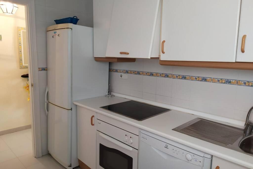 Acogedor Apartamento A 100 M. De Pinares Y Playa Lejlighed Rota Eksteriør billede